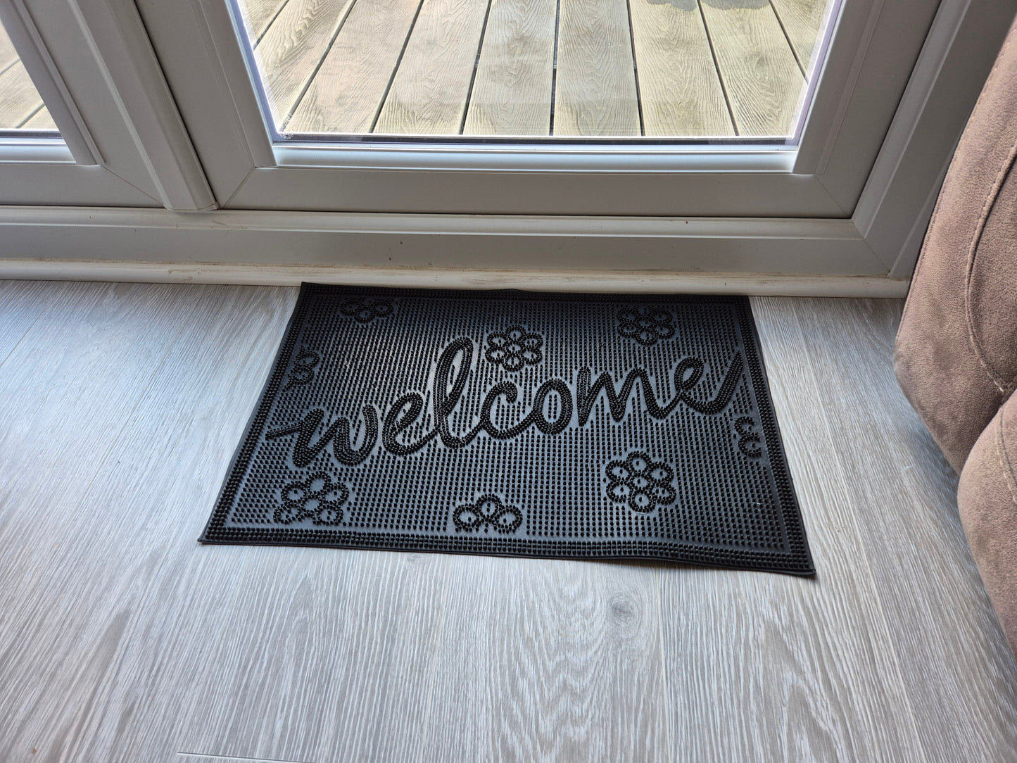 Rubber Doormat 60cm x 40cm - 'Welcome' (Small Flowers)