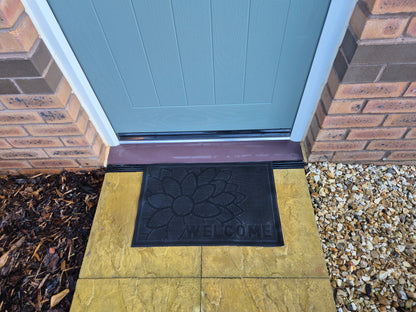 Rubber Doormat 60cm x 40cm - 'Welcome' (Flower)