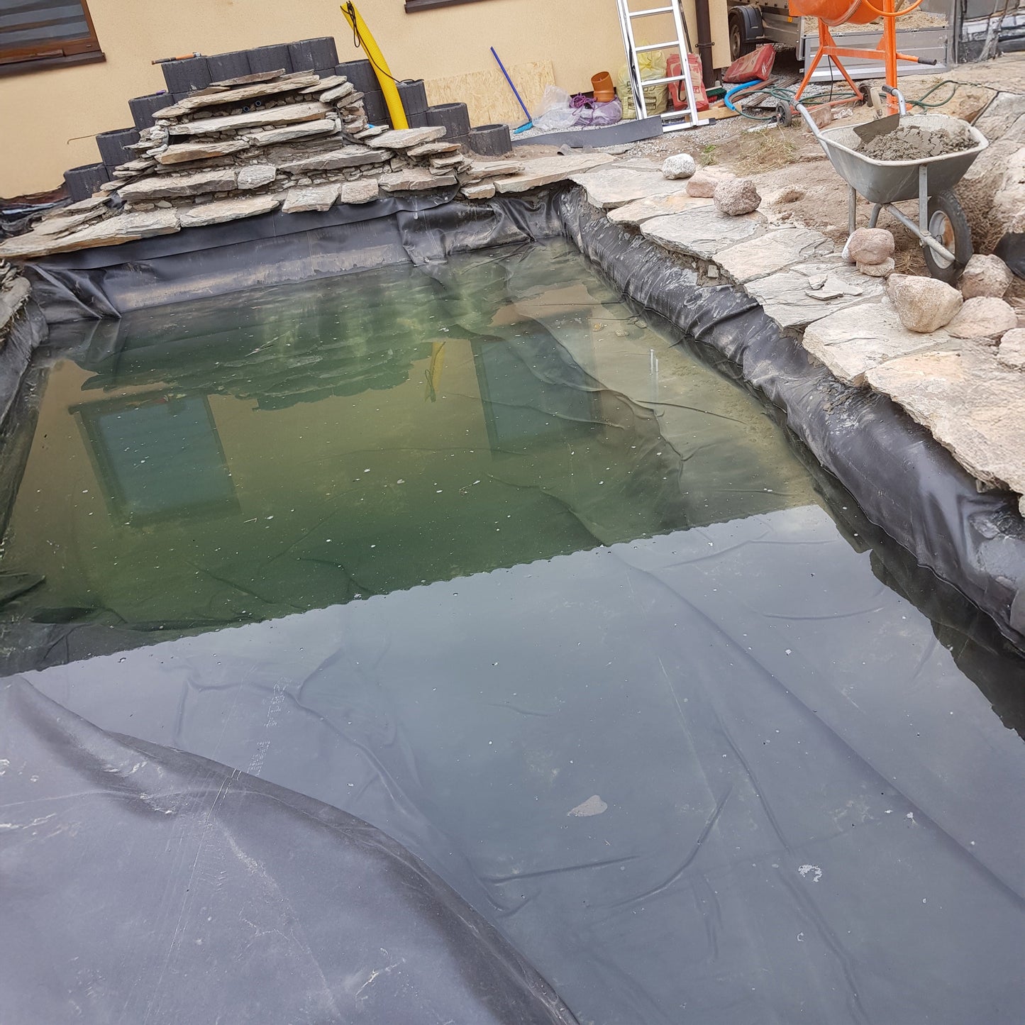 Pond Liner 900gsm EPDM with Underlay