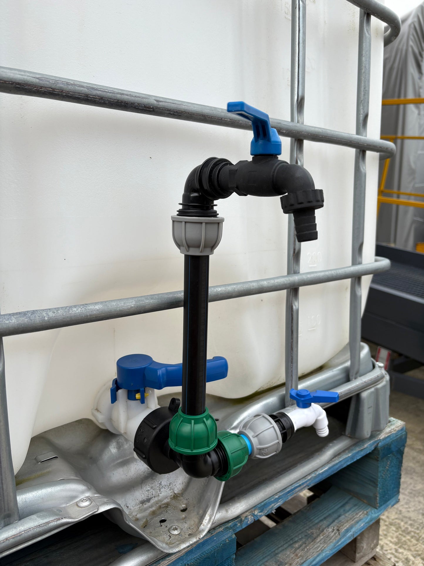 IBC 25cm Riser Tap Connection Kit with Side Tap