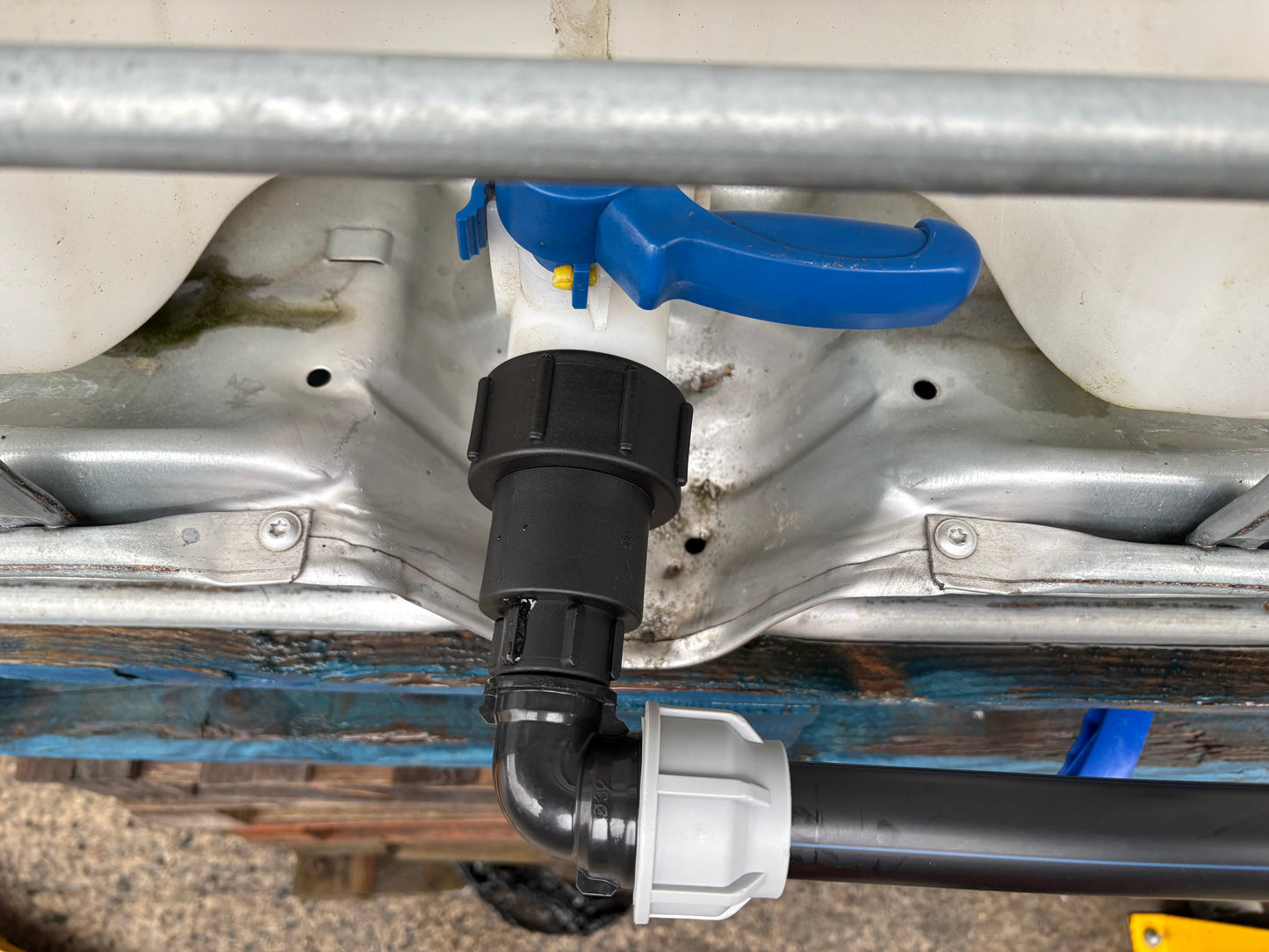 IBC 4-Tank Joining Kit Via 32mm Pipe