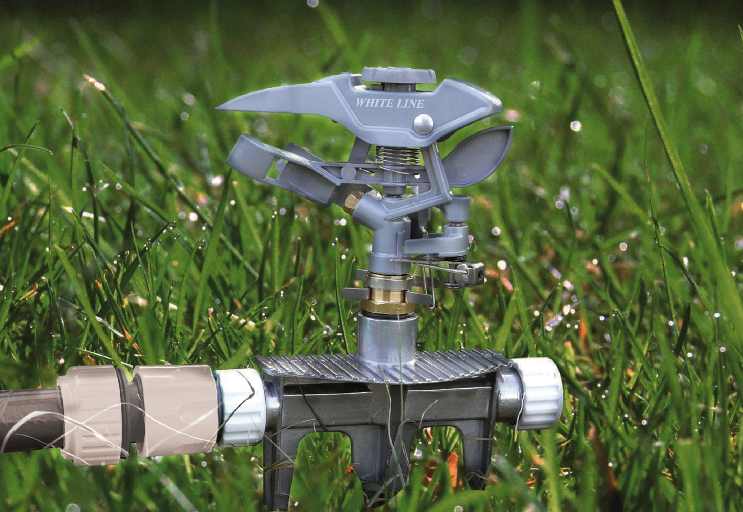 Pulsating Lawn Sprinkler - Triton White Line