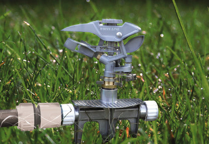Pulsating Lawn Sprinkler - Triton White Line